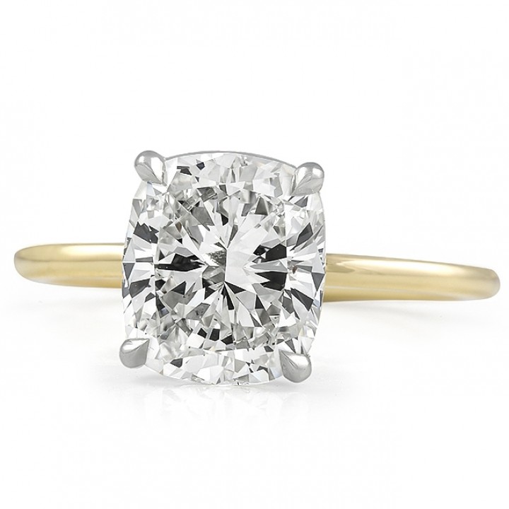 CUSHION CUT DIAMOND SOLITAIRE RING