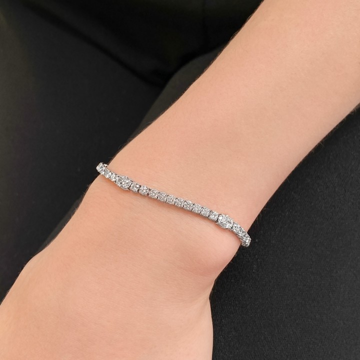 Round and Oval Lab Diamond Tennis Bracelet flat