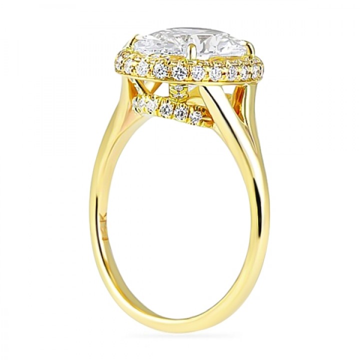 2.50 Carat Oval Diamond Yellow Gold Engagement Ring flat