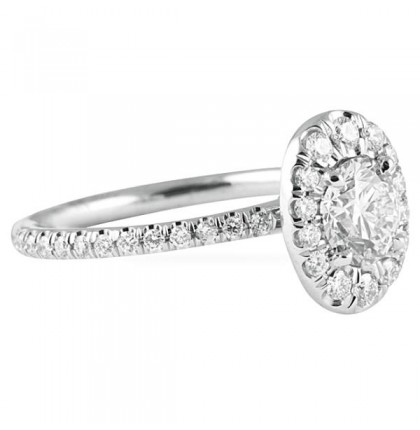 Round Diamond in Oval Halo Platinum Engagement Ring