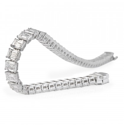 18.3 carat Emerald Cut Lab Diamond Tennis Bracelet flat