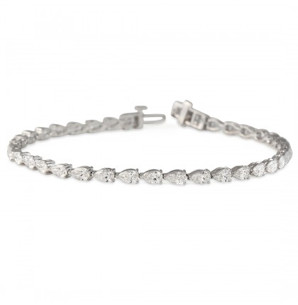 3.85 carat Pear Shape Lab Diamond East-West Tennis Bracelet closed