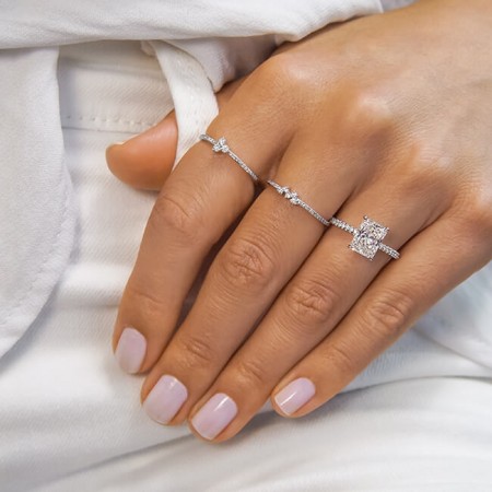 Delicate Trio Ring flat