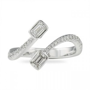 'Toi et Moi' Emerald Cut Diamond Band gift